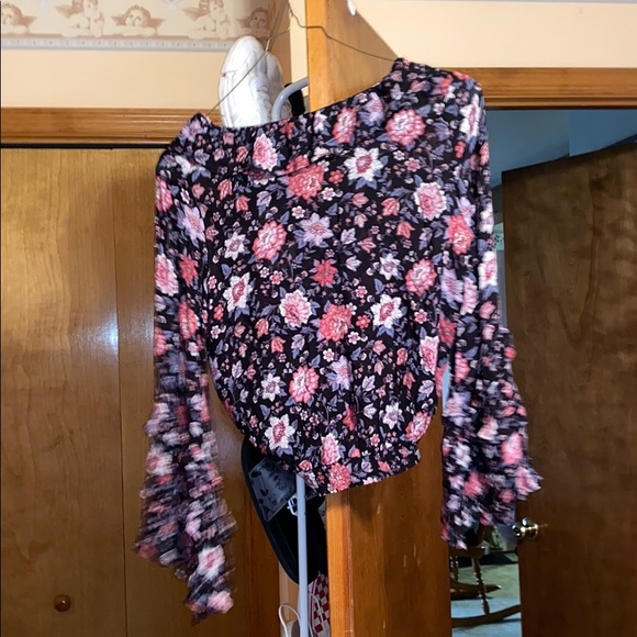 Floral blouse - Picture 2 of 6
